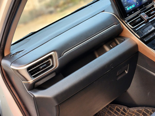 Second-hand 2024 Maruti Invicto Zeta Plus 7Str for sale in New Delhi-6