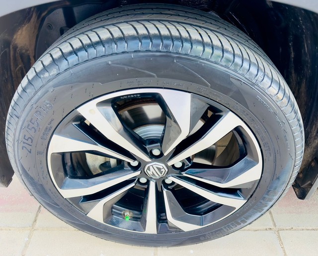 Second-hand 2023 MG Hector Sharp CVT for sale in Bangalore-18