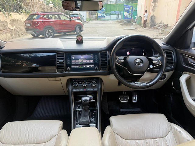 Second-hand 2022 Skoda Kodiaq L & K BSVI for sale in New Delhi-14