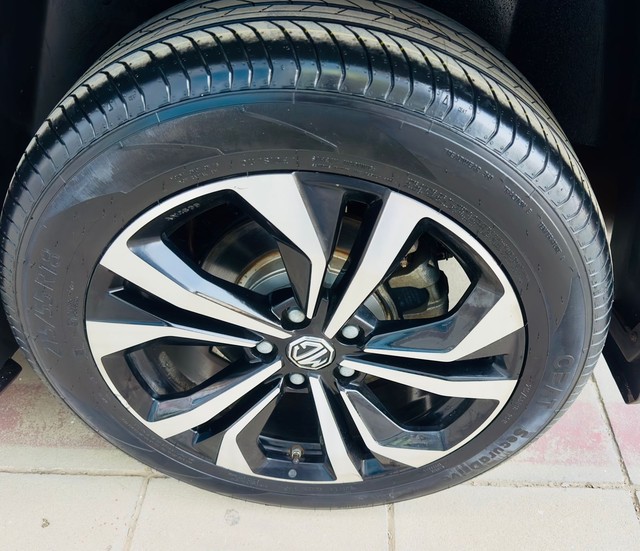 Second-hand 2023 MG Hector Sharp CVT for sale in Bangalore-19