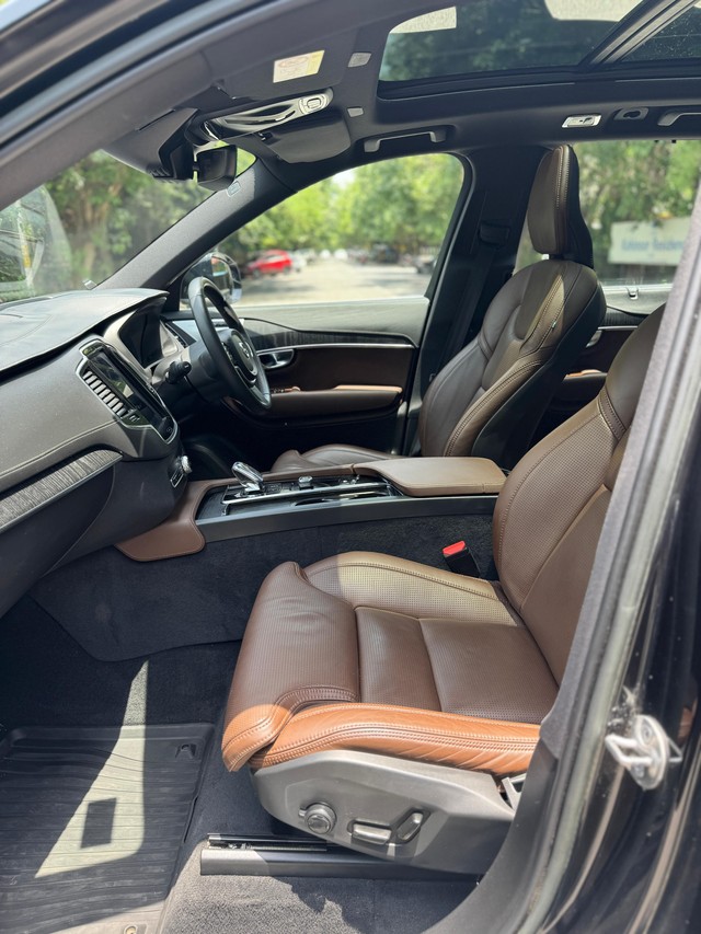 Second-hand 2022 Volvo XC90 B6 Inscription 7STR for sale in New Delhi-18