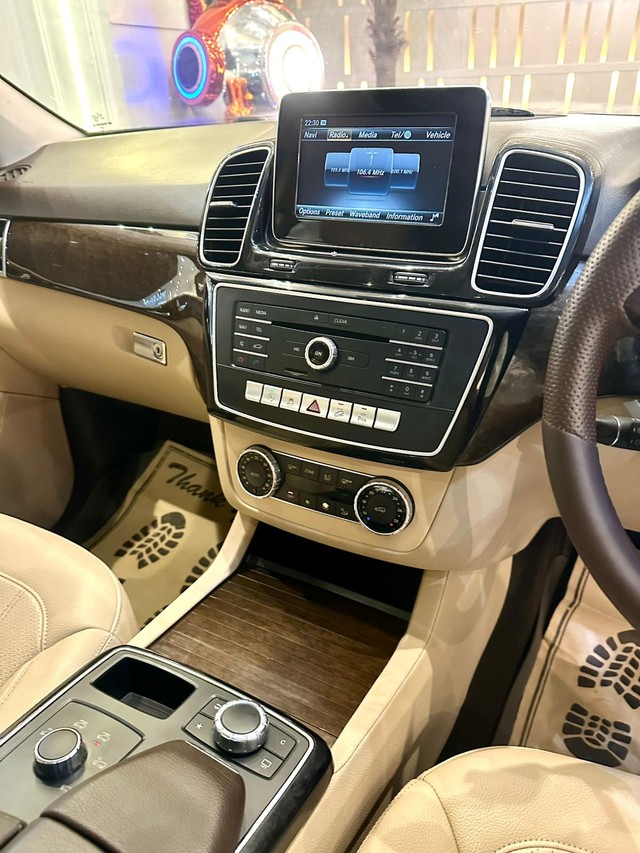 Second-hand 2017 Mercedes-Benz GLE 250d for sale in New Delhi-19