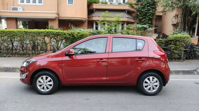 Hyundai i20 Sportz 1.2 Second-hand 2014 Hyundai i20 Sportz 1.2 for sale in Bangalore-3