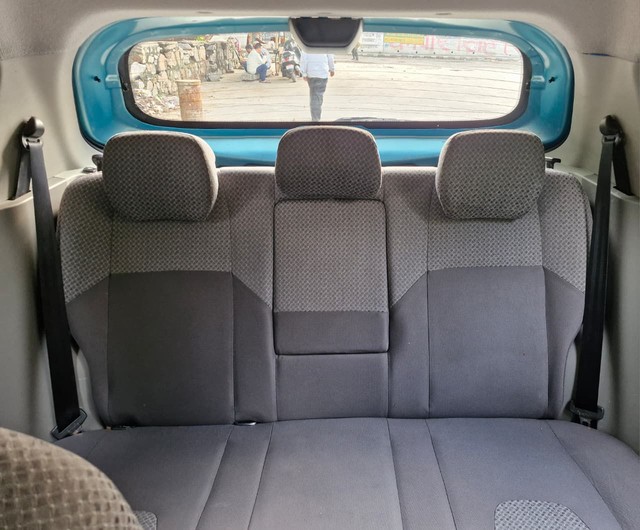 Second-hand 2017 Mahindra KUV 100 mFALCON G80 K8 Dual Tone for sale in New Delhi-10