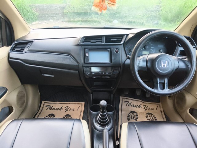 Second-hand 2017 Honda Brio 1.2 E MT for sale in Noida-6