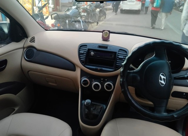 Second-hand 2010 Hyundai i10 Magna for sale in Patna-2