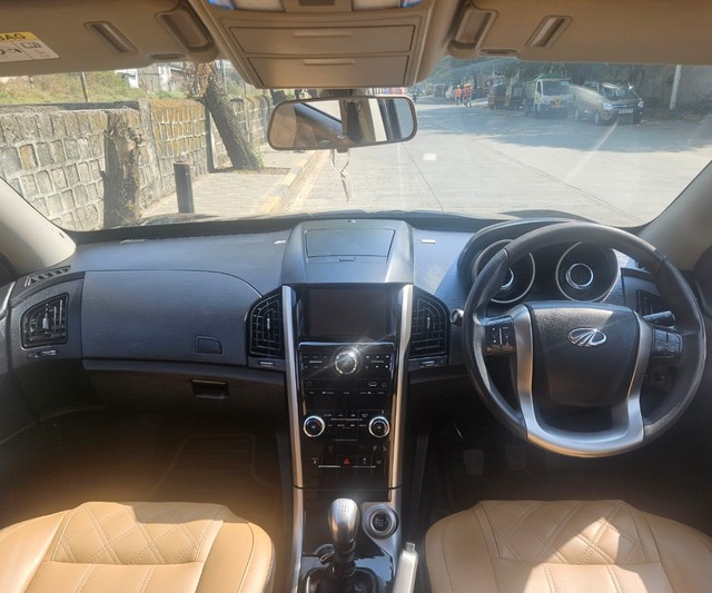 Second-hand 2018 Mahindra XUV500 W7 BSIV for sale in Pune-15