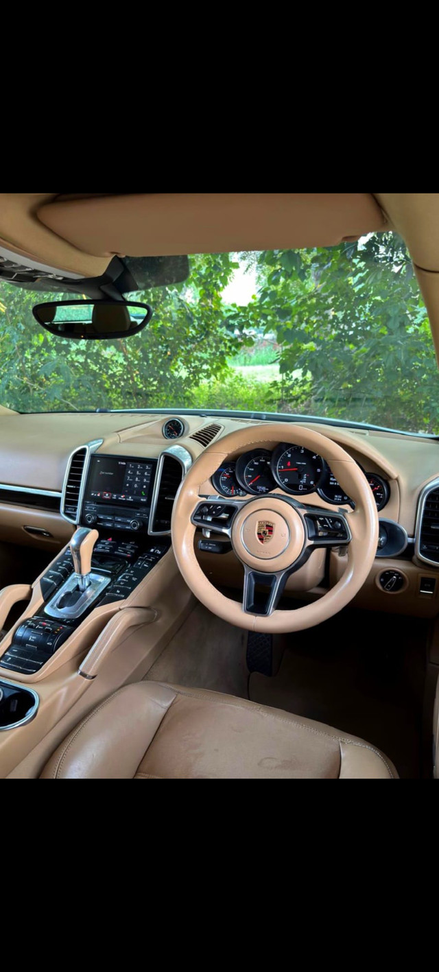 Second-hand 2018 Porsche Cayenne Diesel Platinum Edition for sale in Gurgaon-7