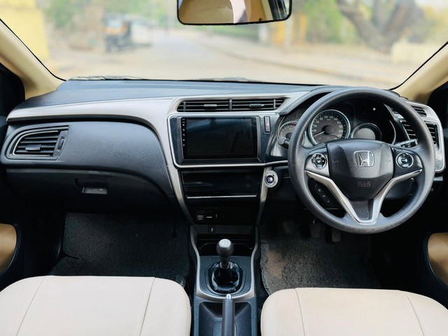 Second-hand 2017 Honda City i VTEC V for sale in Pune-3