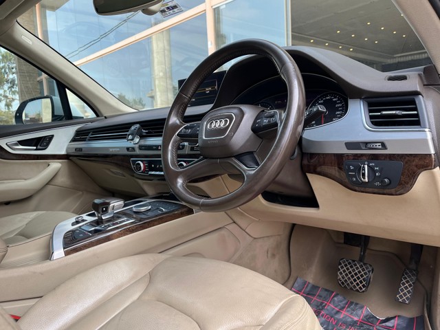 Second-hand 2016 Audi Q7 45 TDI Quattro Premium Plus for sale in Bangalore-6