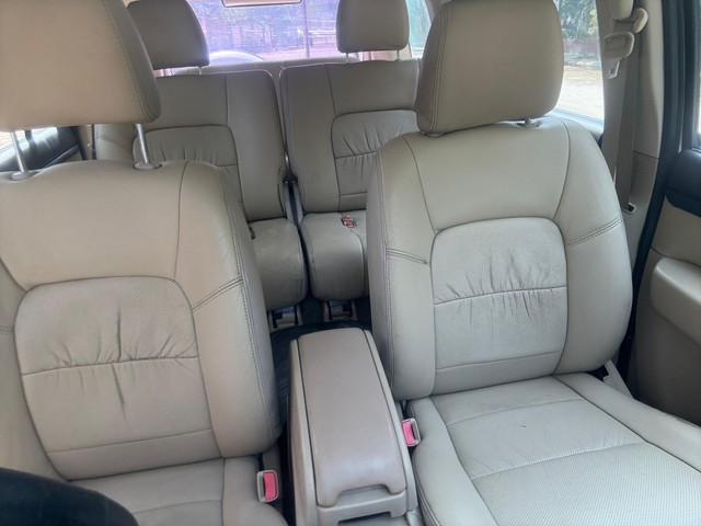 Second-hand 2012 Ford Endeavour 2.5L 4X2 for sale in New Delhi-8