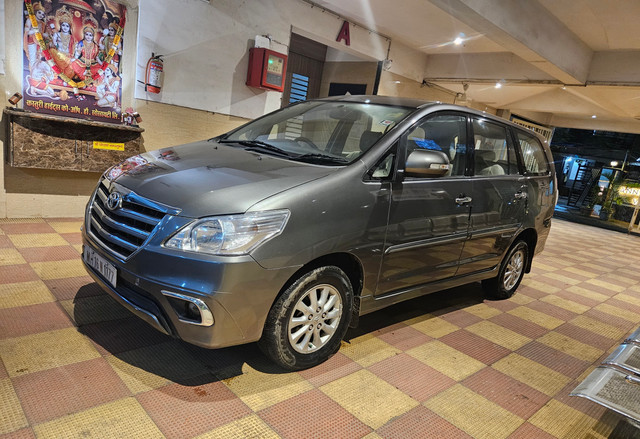 Second-hand 2013 Toyota Innova 2.5 G (Diesel) 7 Seater BS IV for sale in Mira Road-4
