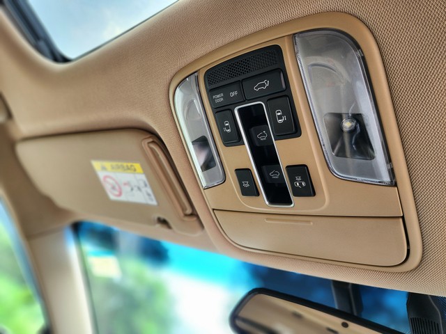 Second-hand 2022 Kia Carnival Limousine Plus for sale in New Delhi-20