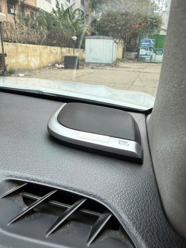 Second-hand 2024 Toyota Fortuner Legender 4x4 AT for sale in New Delhi-5