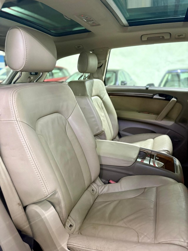 Second-hand 2013 Audi Q7 3.0 TDI quattro for sale in Mumbai-10