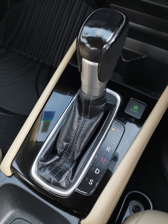 Second-hand 2021 Honda City ZX CVT for sale in New Delhi-15