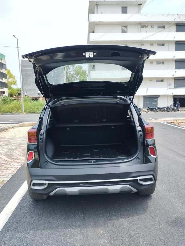 Second-hand 2023 Kia Seltos HTX IVT for sale in New Delhi-5