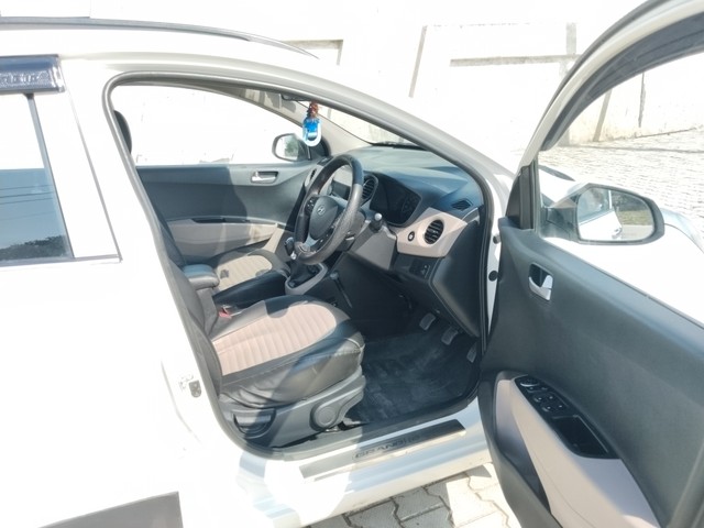 Hyundai Grand i10 Asta Option Second-hand 2015 Hyundai Grand i10 Asta Option for sale in Faridabad-15