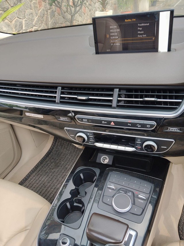 Second-hand 2019 Audi Q7 45 TDI Quattro Technology for sale in Chennai-14
