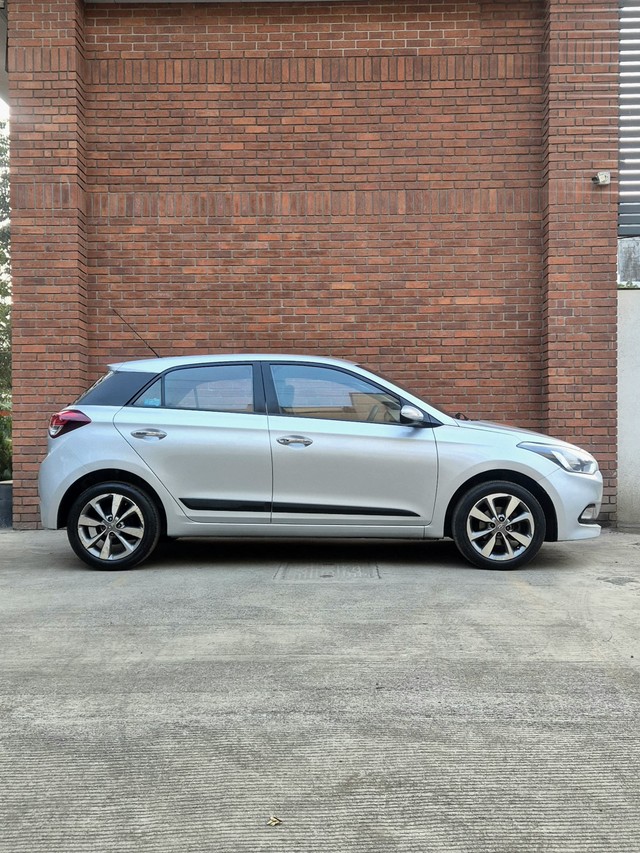 Hyundai i20 1.2 Anniversary Edition Second-hand 2015 Hyundai i20 1.2 Anniversary Edition for sale in Nashik-1