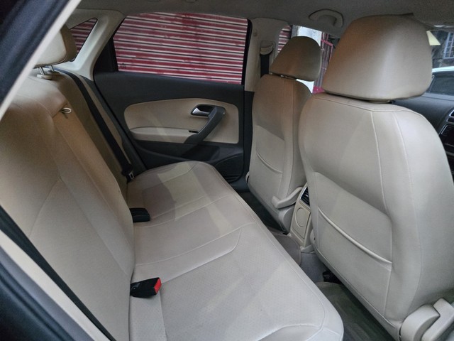 Second-hand 2016 Volkswagen Vento 1.2 TSI Highline AT for sale in New Delhi-7