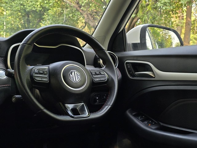 MG ZS EV Excite Pro - Photo 8