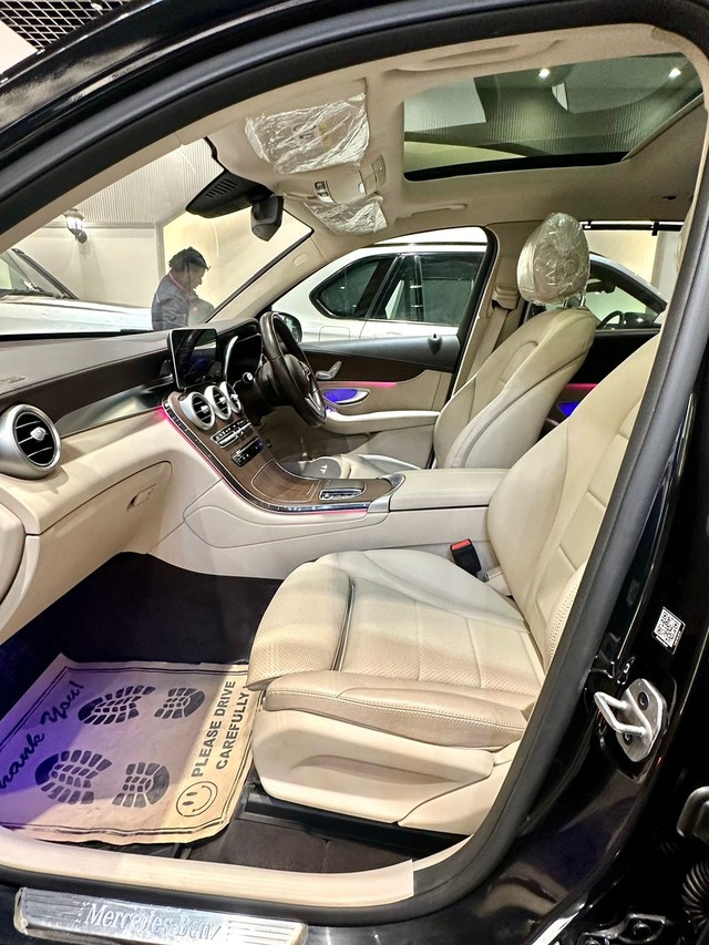 Second-hand 2022 Mercedes-Benz GLC 200 for sale in New Delhi-1