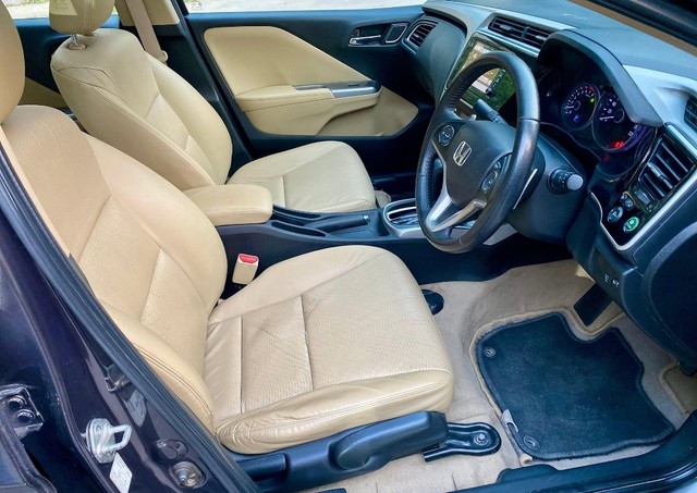 Second-hand 2019 Honda City i-VTEC CVT ZX for sale in New Delhi-4