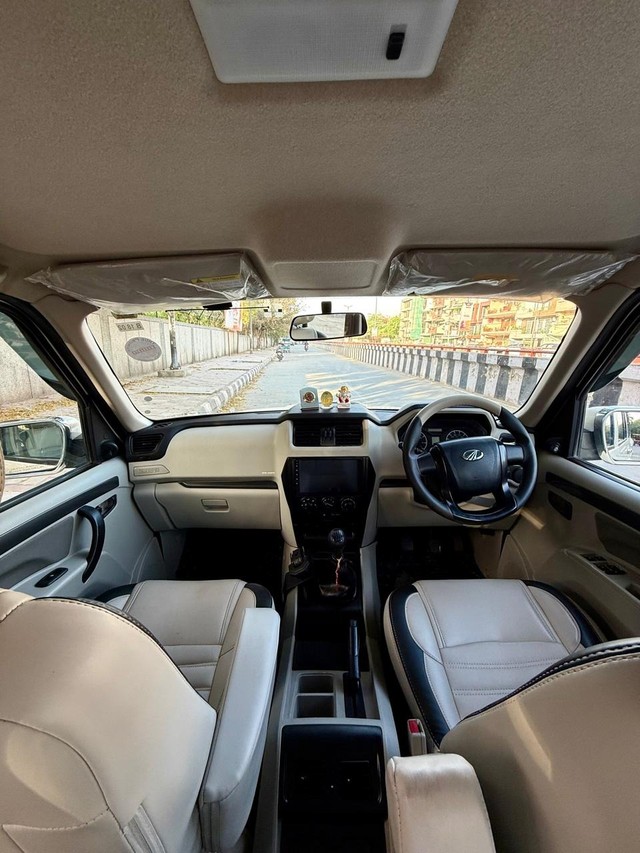 Second-hand 2022 Mahindra Scorpio S5 for sale in New Delhi-7