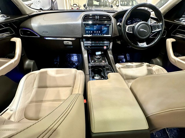 Jaguar F-Pace Prestige 2.0 Petrol Second-hand 2019 Jaguar F-Pace Prestige 2.0 Petrol for sale in New Delhi-5