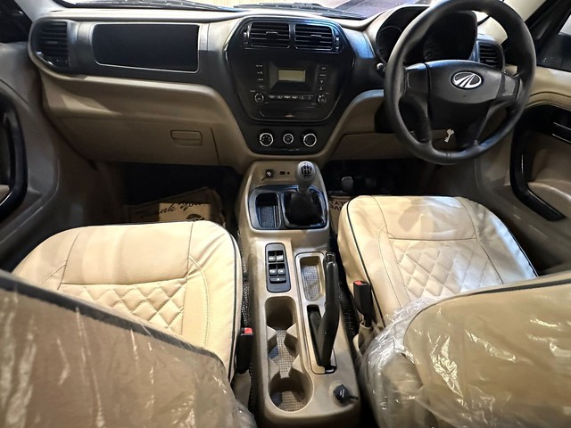 Second-hand 2016 Mahindra TUV 300 T6 for sale in New Delhi-8