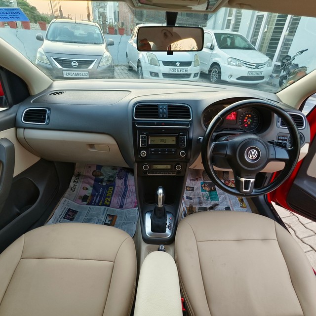 Second-hand 2011 Volkswagen Vento IPL II Petrol Highline AT for sale in Chandigarh-7