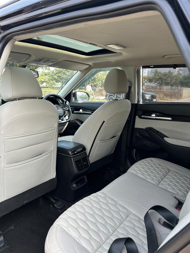 Second-hand 2022 Kia Seltos HTX G for sale in New Delhi-4