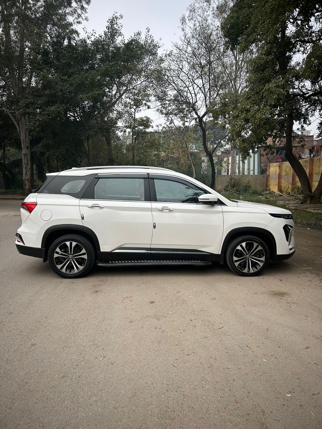 Second-hand 2022 MG Hector Plus Sharp DCT for sale in New Delhi