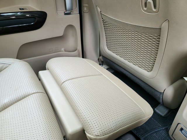 Second-hand 2022 Kia Carnival Limousine Plus for sale in New Delhi-16