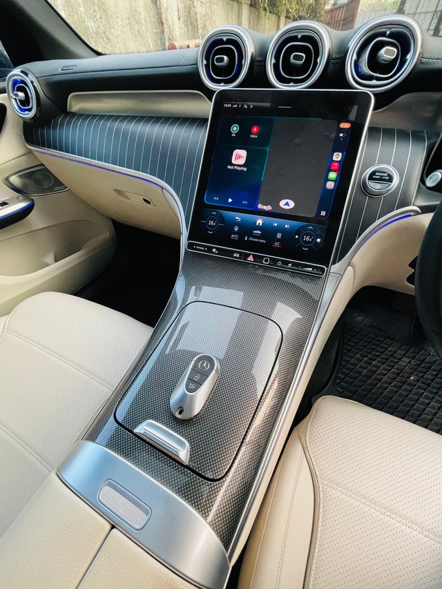 Second-hand 2023 Mercedes-Benz GLC 220d 4MATIC for sale in Mumbai-11