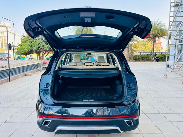 Second-hand 2023 MG Hector Sharp CVT for sale in Bangalore-7