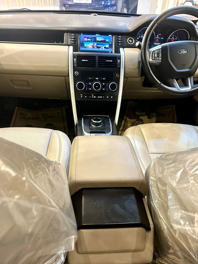 Second-hand 2017 Land Rover Discovery Sport Si4 HSE for sale in New Delhi-6