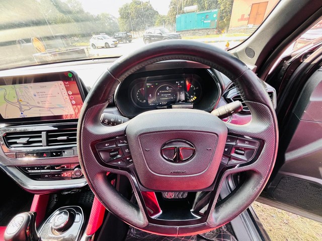 Second-hand 2023 Tata Safari XZA Plus (O) 6 Str Red Dark Edition AT for sale in Noida-9