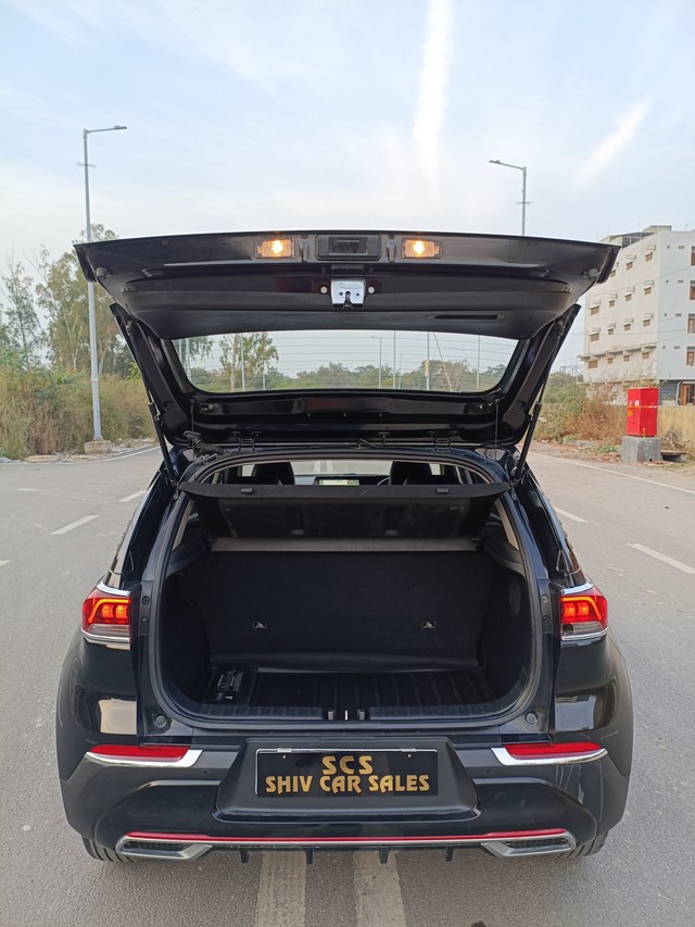 Second-hand 2023 Kia Sonet GTX Plus Turbo DCT for sale in New Delhi-19