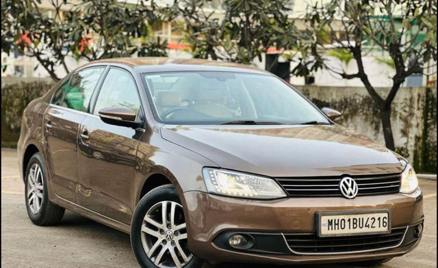 Volkswagen Jetta 2.0L TDI Highline AT Second-hand 2014 Volkswagen Jetta 2.0L TDI Highline AT for sale in Nashik