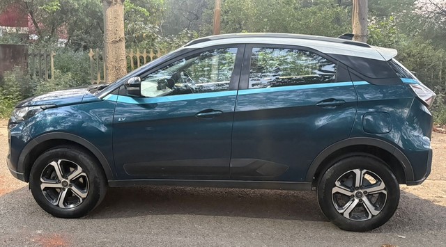 Tata Nexon EV XZ Plus - Photo 5