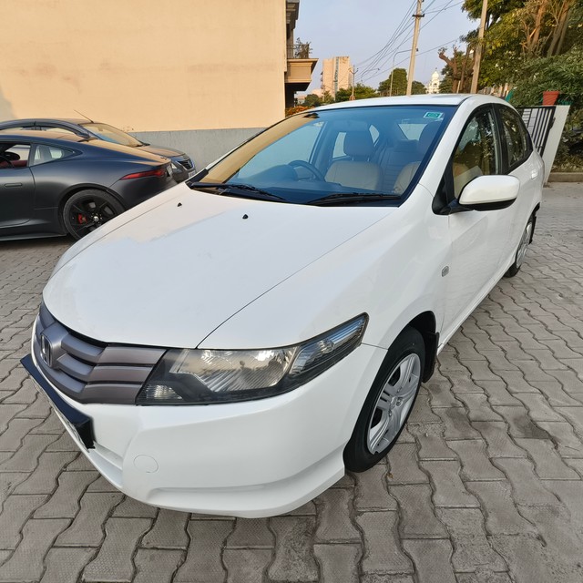 Second-hand 2010 Honda City 1.5 S MT for sale in Chandigarh-2