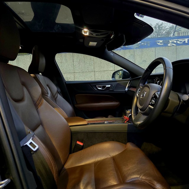 Second-hand 2021 Volvo S60 T4 Inscription for sale in New Delhi-5