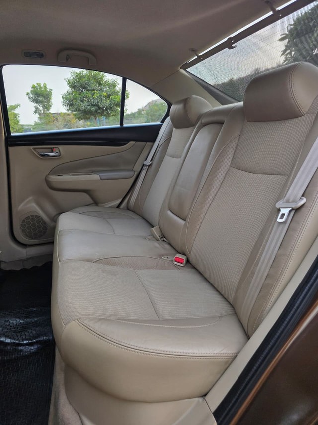 Second-hand 2015 Maruti Suzuki Ciaz AT ZXi for sale in Bangalore-5