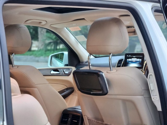 Second-hand 2019 Mercedes-Benz GLS 350d 4MATIC for sale in New Delhi-12