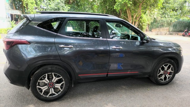 Second-hand 2022 Kia Seltos GTX Plus DCT for sale in New Delhi-8