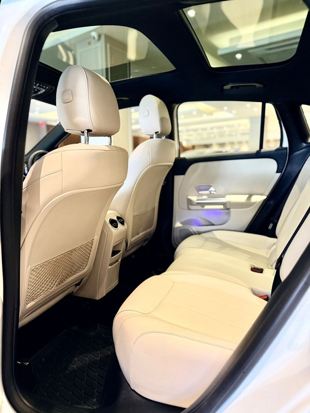 Second-hand 2022 Mercedes-Benz GLA 200 BSVI for sale in New Delhi-6