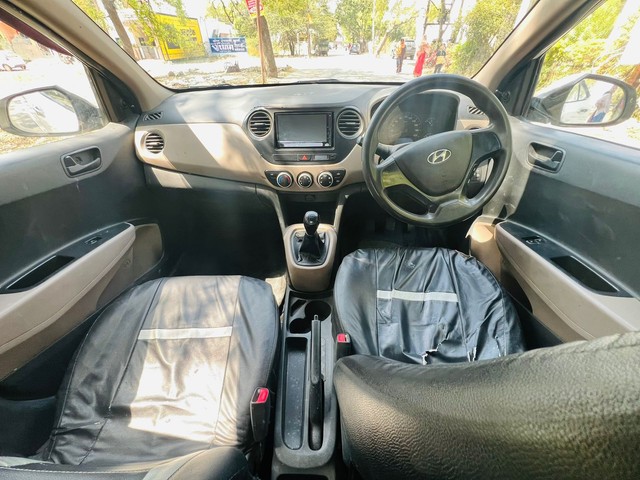 Second-hand 2016 Hyundai Xcent Facelift for sale in Dewas-4