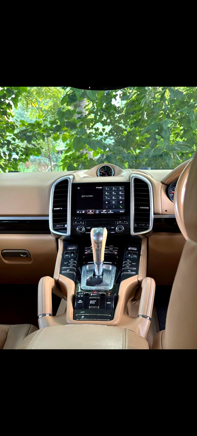 Second-hand 2018 Porsche Cayenne Diesel Platinum Edition for sale in Gurgaon-6